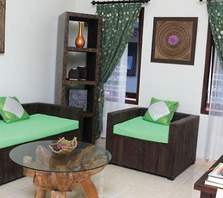Pondok Villa Hotel ジョグジャカルタ 部屋 写真